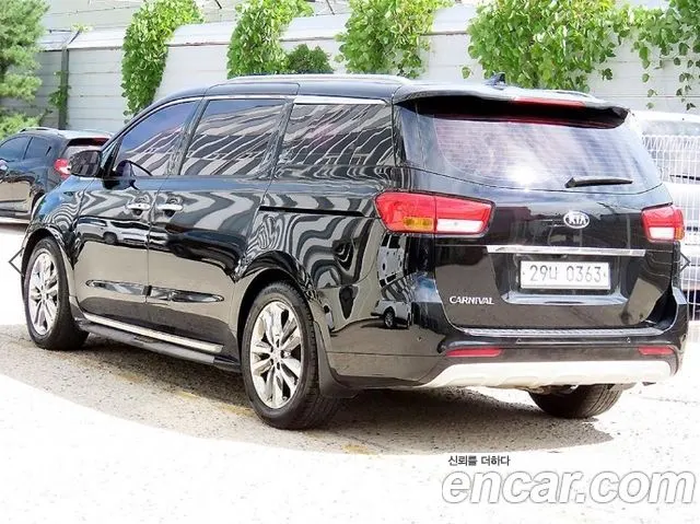 KIA CARNIVAL 2017 — 203 403 км, чёрный, Корея — под ключ — фото 3