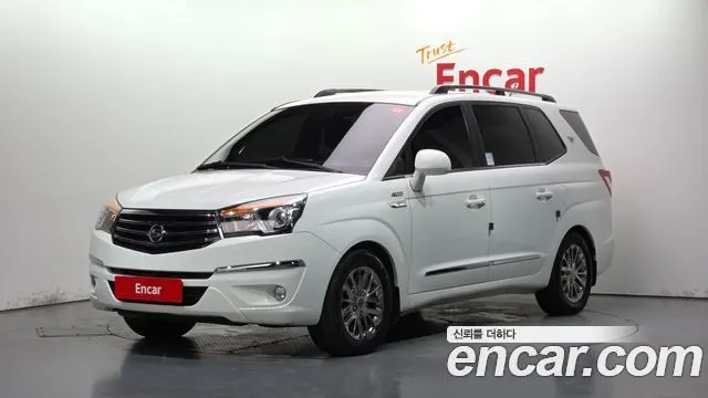 KGM KORANDO TURISMO 2015 — 125 218 км, белый, Корея — под ключ — фото 1