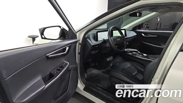 KIA EV6 2022 — 142 467 км, белый-перламутр, Корея — под ключ — фото 10