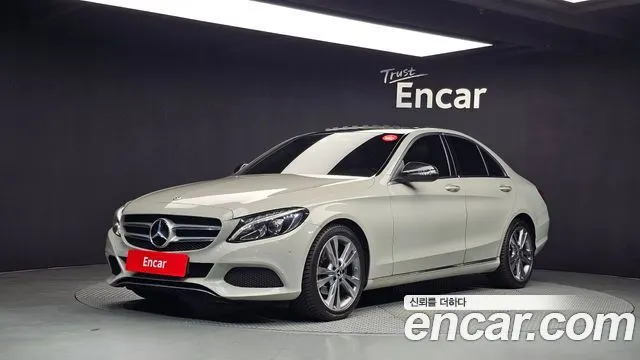 MERCEDES-BENZ C-CLASS W205 2017 — 168 184 км, серебристый, Корея — под ключ — фото 1