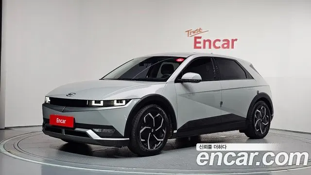 HYUNDAI IONIQ 5 2022 — 126 688 км, серебристо-серый, Корея — под ключ — фото 1