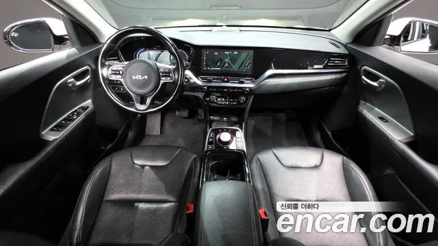 KIA NIRO PLUS 2023 — 159 546 км, белый, Корея — под ключ — фото 7