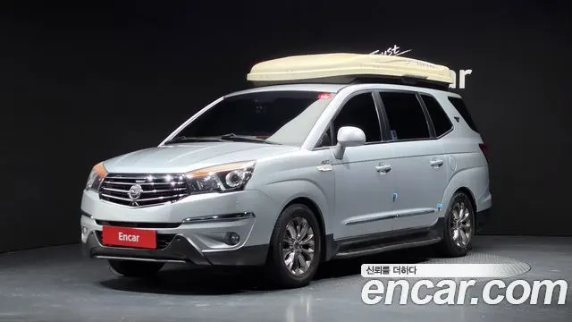 KGM KORANDO TURISMO 2016 — 121 434 км, серебристый, Корея — под ключ — фото 1