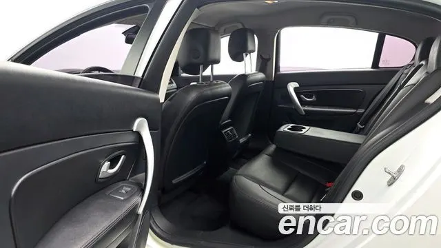 RENAULT KOREA SM5 NOVA 2018 — 120 693 км, белый, Корея — под ключ — фото 11