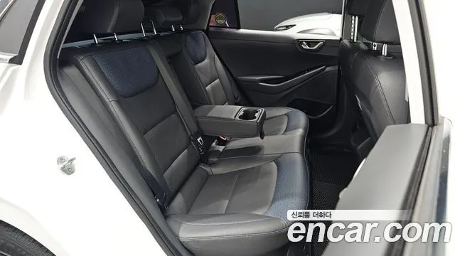 HYUNDAI IONIQ HYBRID 2018 — 99 224 км, белый, Корея — под ключ — фото 11