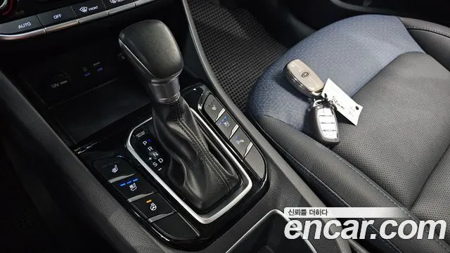 HYUNDAI IONIQ HYBRID 2018 — 99 224 км, белый, Корея — под ключ — фото 9