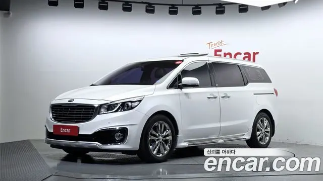 KIA CARNIVAL 2016 — 152 331 км, белый, Корея — под ключ — фото 1