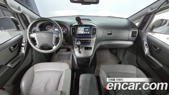 HYUNDAI GRAND STAREX 2018 — 68 273 км, серебристо-серый, Корея — под ключ — фото 7