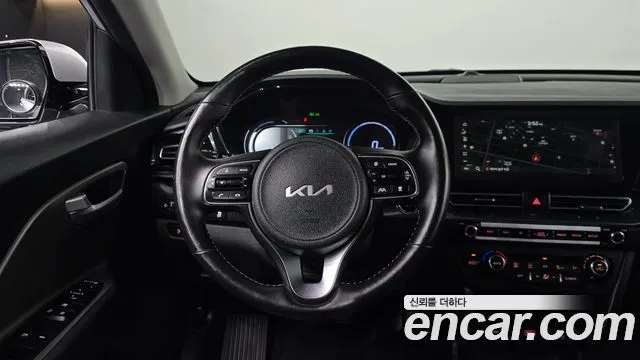 KIA NIRO PLUS 2023 — 37 869 км, серебристый, Корея — под ключ — фото 12
