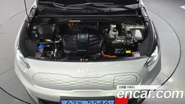 KIA NIRO PLUS 2023 — 37 869 км, серебристый, Корея — под ключ — фото 6