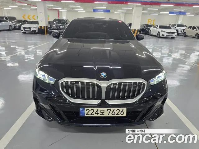 BMW 5 SERIES 2024
