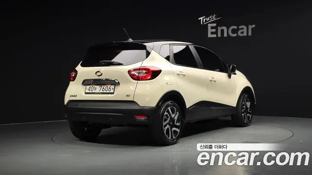 RENAULT KOREA QM3 2017 — 93 371 км, белый-перламутр, Корея — под ключ — фото 1