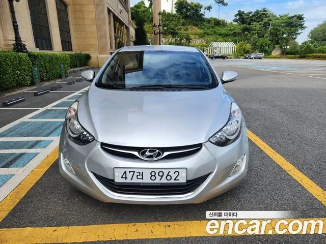 HYUNDAI AVANTE MD 2012