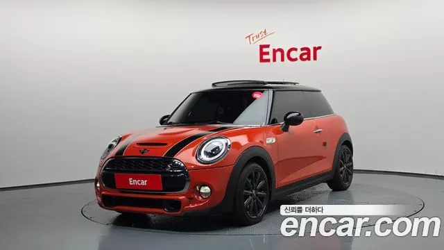 MINI COOPER S 2019 — 82 658 км, оранжевый, Корея — под ключ — фото 1