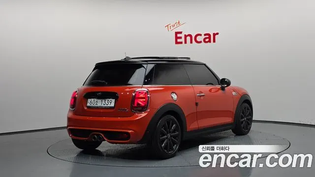 MINI COOPER S 2019 — 82 658 км, оранжевый, Корея — под ключ — фото 2