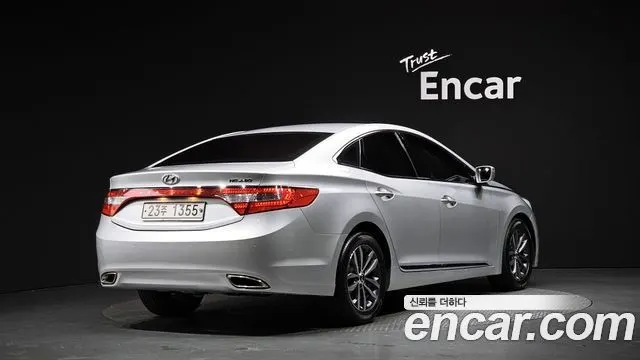 HYUNDAI GRANDEUR HG 2012
