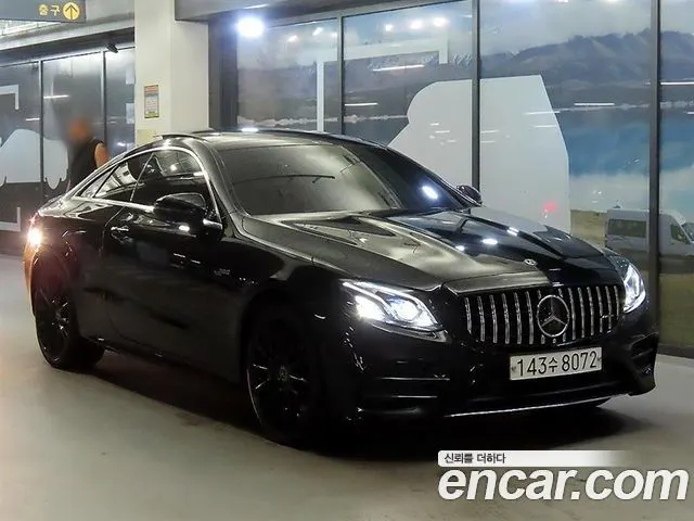 MERCEDES-BENZ E-CLASS W213 2017 — 43 665 км, чёрный, Корея — под ключ — фото 1