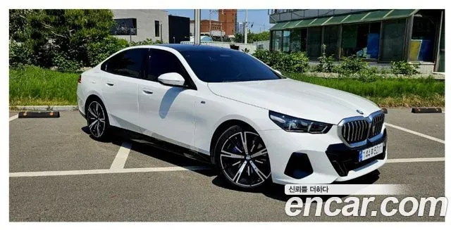 BMW 5 SERIES 2024