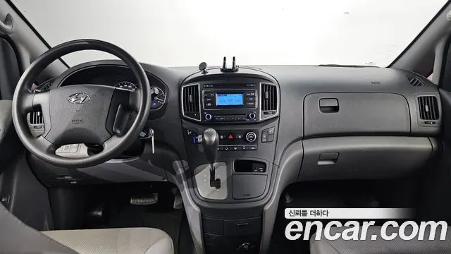 HYUNDAI GRAND STAREX 2019 — 109 637 км, серебристый, Корея — под ключ — фото 9