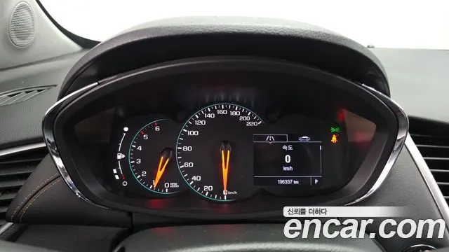 CHEVROLET TRAX 2019 — 196 337 км, коричневый, Корея — под ключ — фото 8