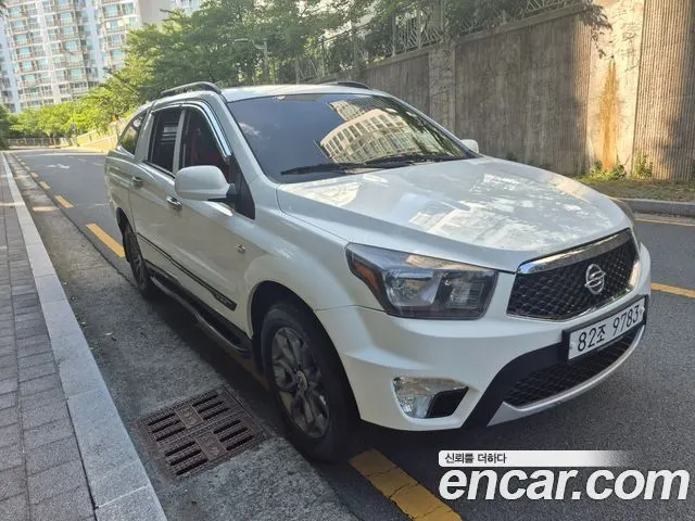 KGM KORANDO SPORTS 2016 — 137 500 км, белый, Корея — под ключ — фото 1