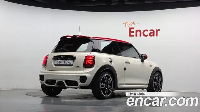 MINI COOPER S 2018 — 100 645 км, белый-перламутр, Корея — под ключ — фото 2