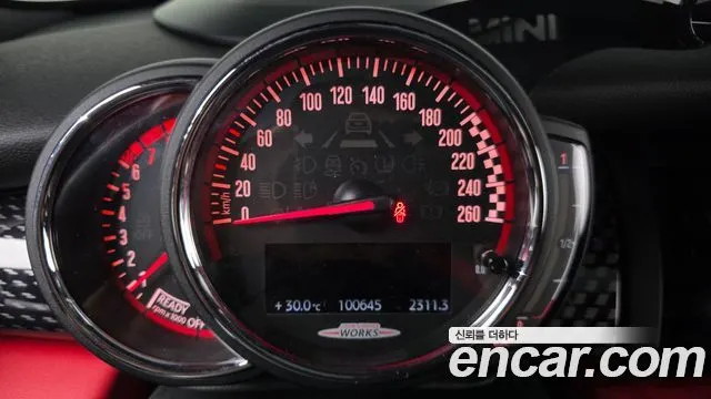 MINI COOPER S 2018 — 100 645 км, белый-перламутр, Корея — под ключ — фото 8