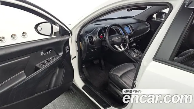 KIA SPORTAGE R 2012 — 119 648 км, белый, Корея — под ключ — фото 11