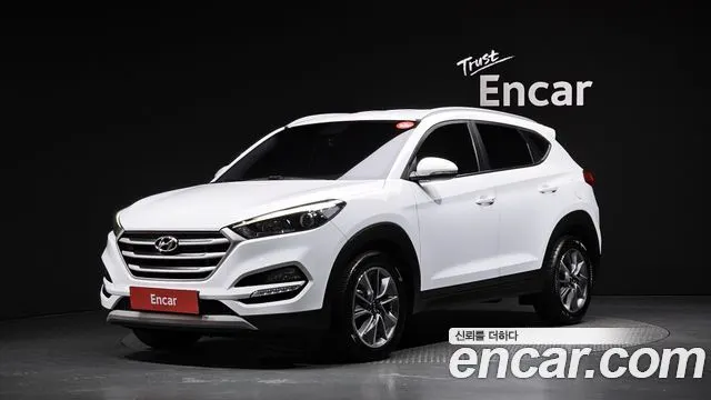 HYUNDAI TUCSON 2018 — 102 843 км, белый, Корея — под ключ — фото 12