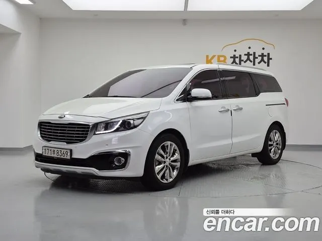 KIA CARNIVAL 2018 — 142 391 км, белый, Корея — под ключ — фото 1