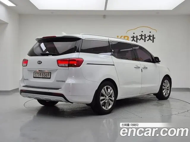 KIA CARNIVAL 2018 — 142 391 км, белый, Корея — под ключ — фото 4
