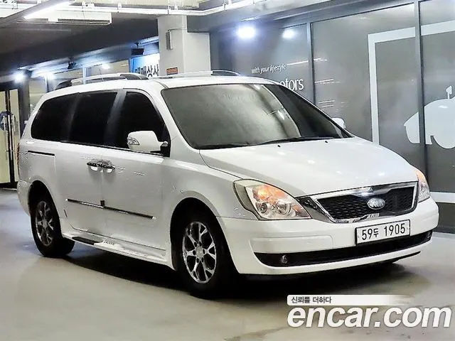 Kia Carnival R — из Кореи под ключ
