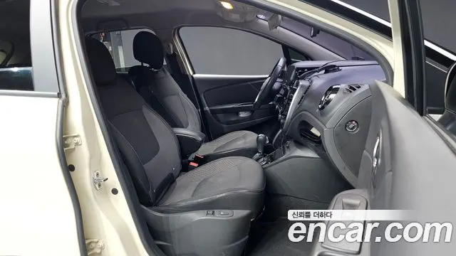 RENAULT KOREA QM3 2016 — 138 565 км, белый-перламутр, Корея — под ключ — фото 12