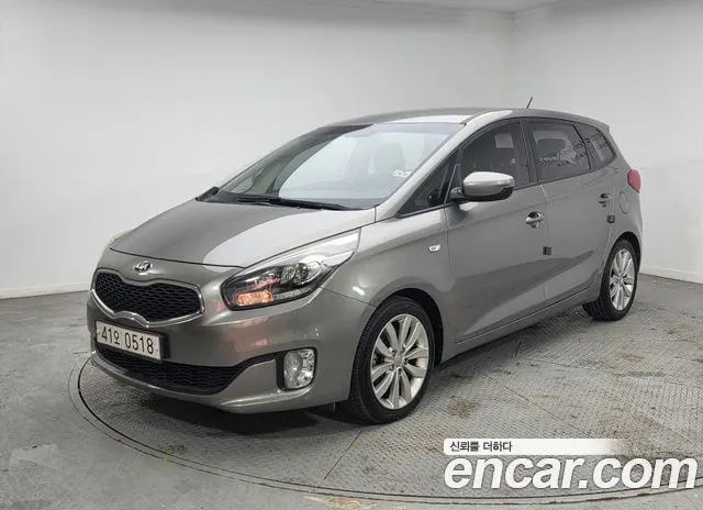 Kia Carens — из Кореи под ключ