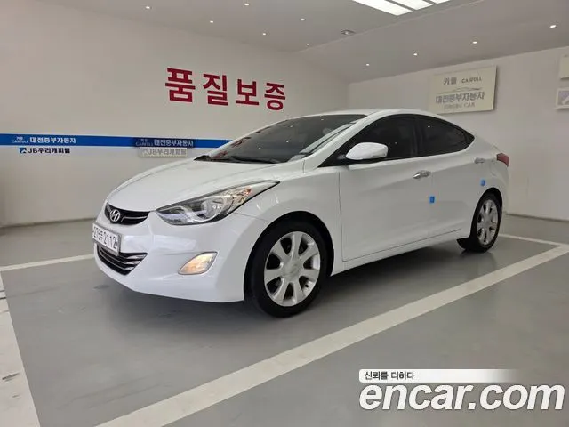 HYUNDAI AVANTE 2012