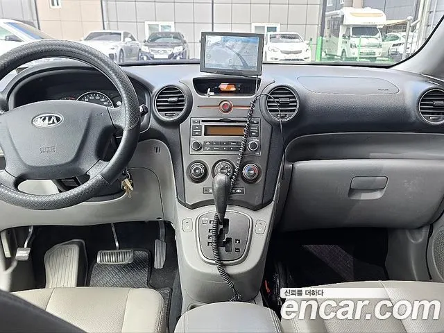 KIA CARENS 2008 — 110 500 км, серебристо-серый, Корея — под ключ — фото 9