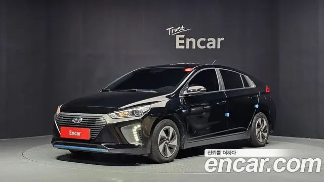 HYUNDAI IONIQ HYBRID 2016 — 191 455 км, чёрный, Корея — под ключ — фото 1