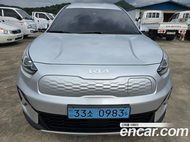 KIA NIRO PLUS 2024 — 29 000 км, серебристый, Корея — под ключ — фото 3