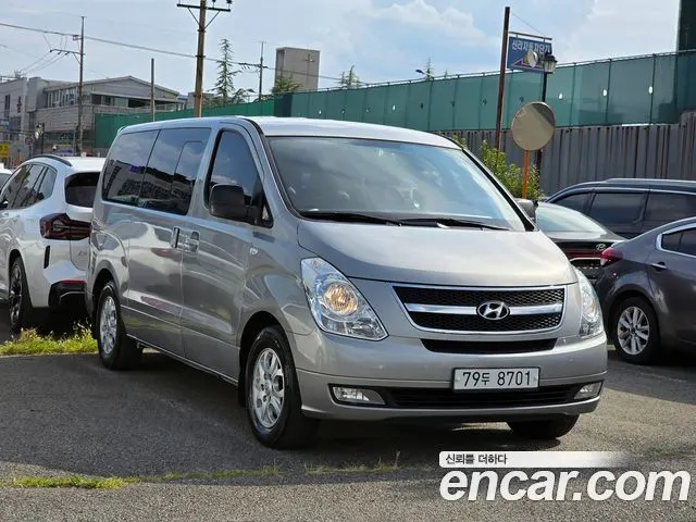 HYUNDAI GRAND STAREX 2015