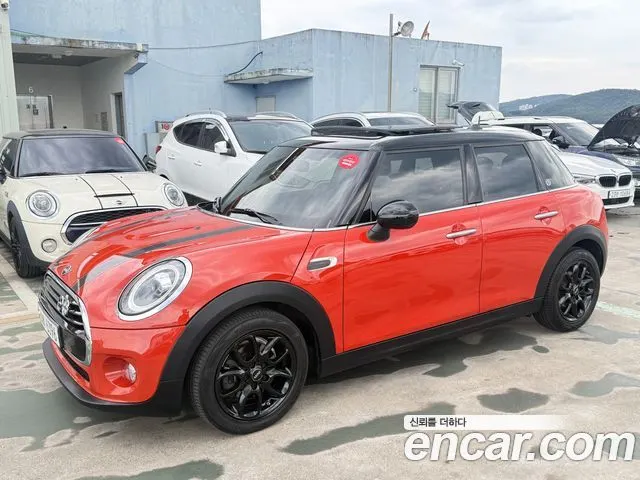 MINI COOPER 2019 — 77 785 км, оранжевый, Корея — под ключ — фото 3