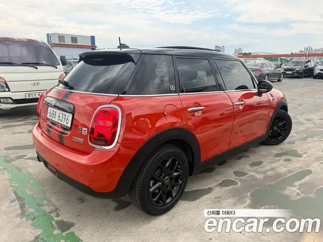 MINI COOPER 2019 — 77 785 км, оранжевый, Корея — под ключ — фото 6