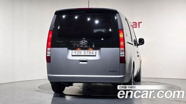 HYUNDAI STARIA 2022 — 157 928 км, серебристо-серый, Корея — под ключ — фото 4