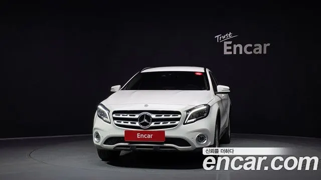 MERCEDES-BENZ GLA-CLASS X156 2019 — 134 027 км, белый, Корея — под ключ — фото 3
