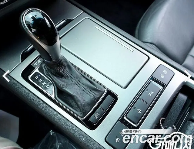 HYUNDAI GENESIS DH 2015 — 143 815 км, серебристо-серый, Корея — под ключ — фото 7