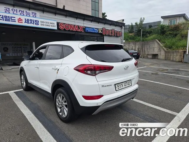 HYUNDAI TUCSON 2018 — 65 000 км, белый, Корея — под ключ — фото 3