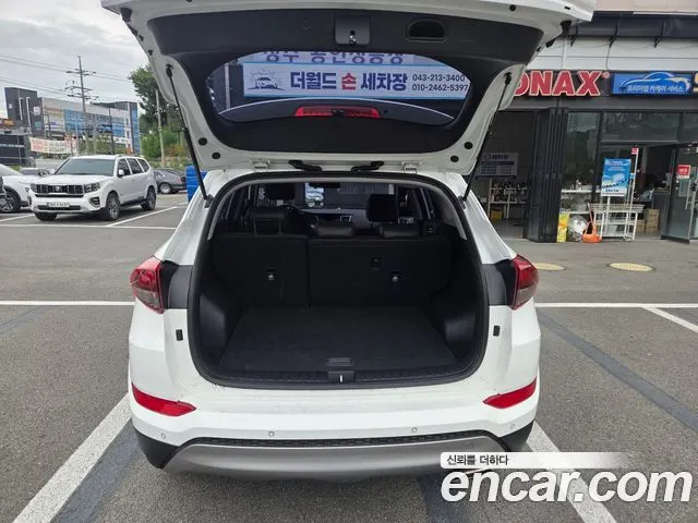 HYUNDAI TUCSON 2018 — 65 000 км, белый, Корея — под ключ — фото 5