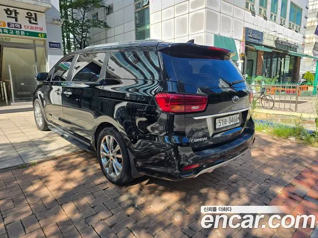 KIA CARNIVAL 2019 — 102 000 км, чёрный, Корея — под ключ — фото 2