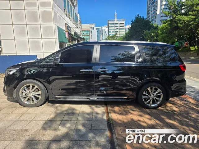 KIA CARNIVAL 2019 — 102 000 км, чёрный, Корея — под ключ — фото 10