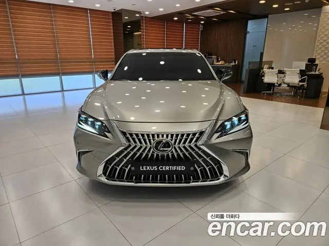 LEXUS ES300H 2026 — 14 731 км, серебристо-серый, Корея — под ключ — фото 3