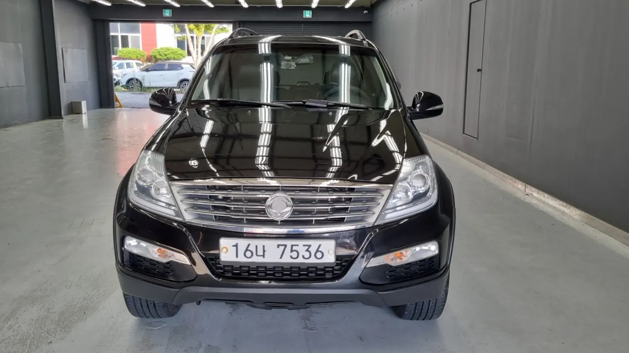 KGM REXTON W 2014 — 150 000 км, чёрный, Корея — под ключ — фото 3